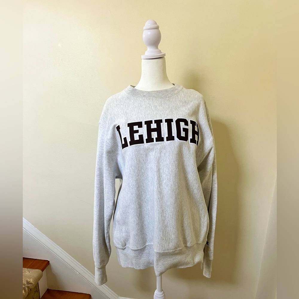 Champion Lehigh Crewneck Sweatshirt 
Size M